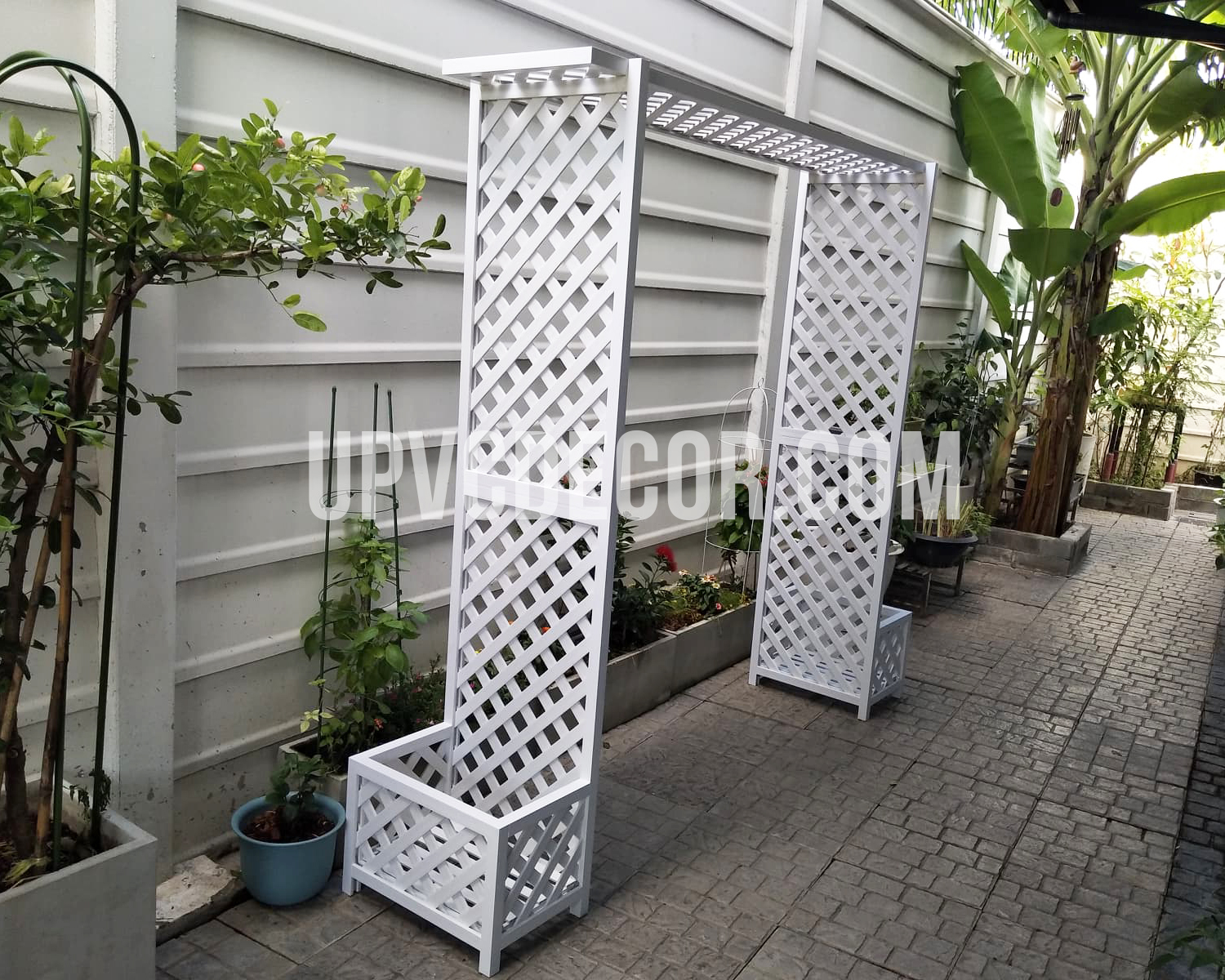 ซุ้มระแนงไม้เลื้อย uPVC