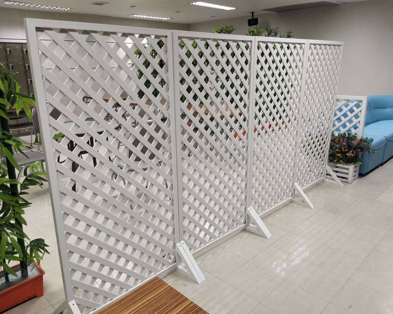 แผงระแนงขาตั้ง uPVC